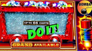A GRAND CHANCE! NEW EUREKA TREASURE TRAIN #lasvegas #casino #slotmachine